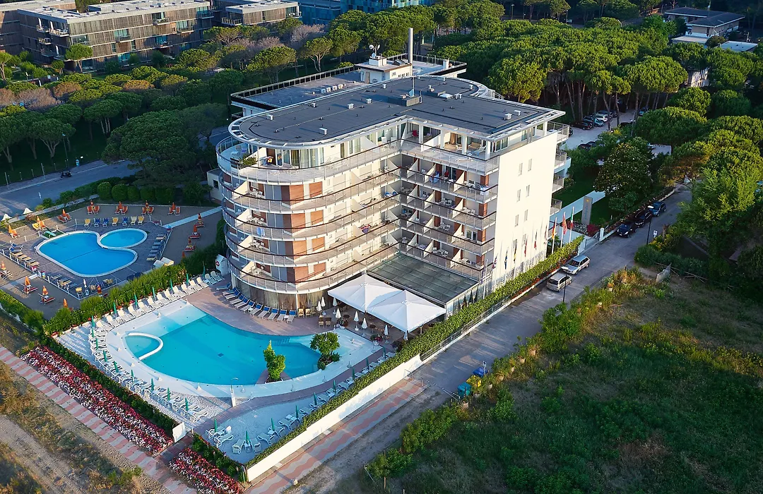 Jesolopalace Hotel & Aparthotel-1